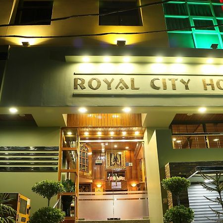 Royal City Hotel Мандалей Екстериор снимка