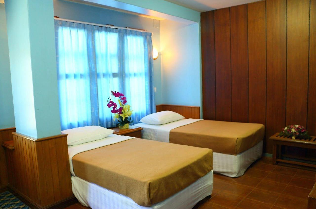 Royal City Hotel Мандалей Екстериор снимка