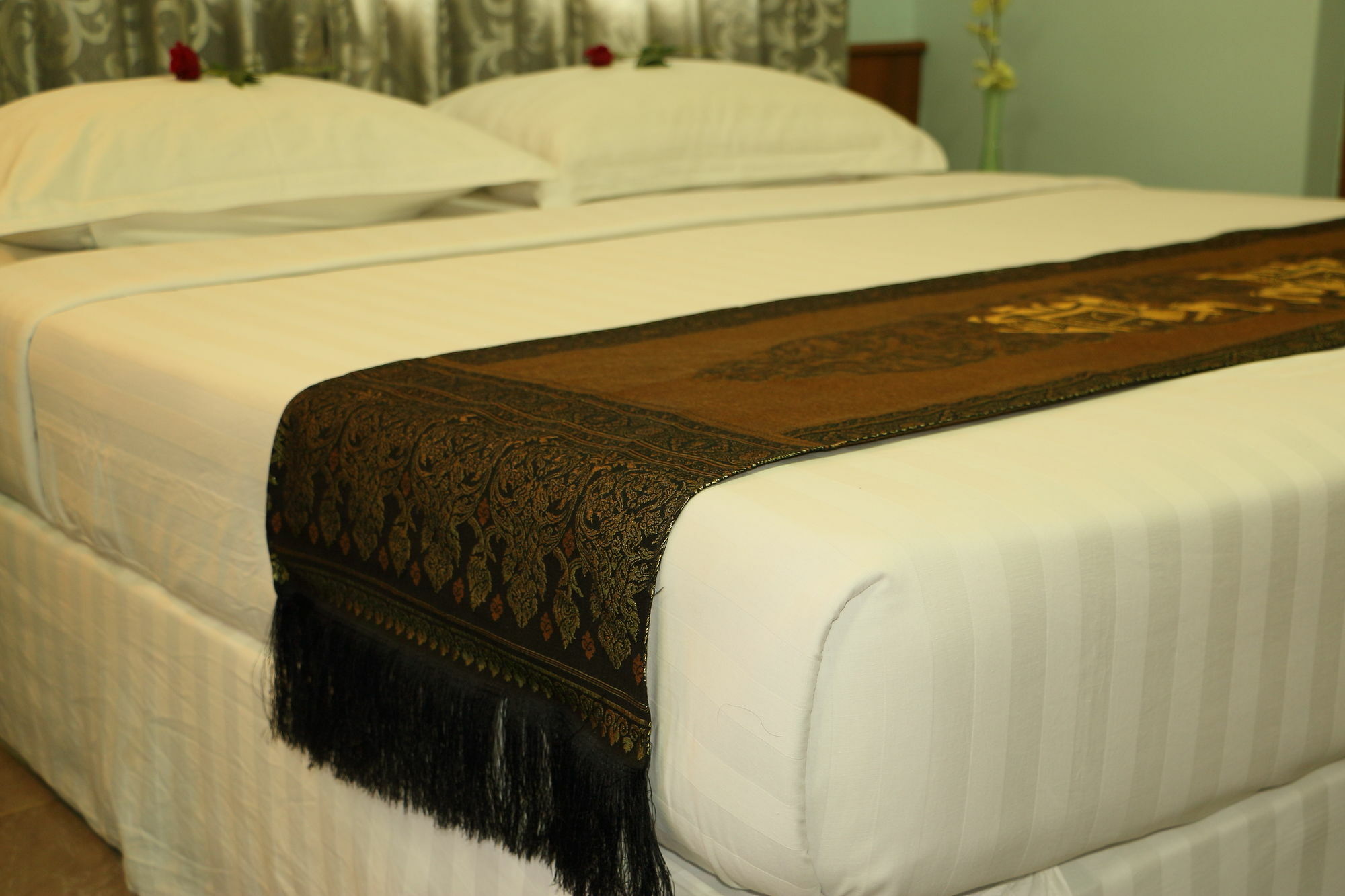 Royal City Hotel Мандалей Екстериор снимка