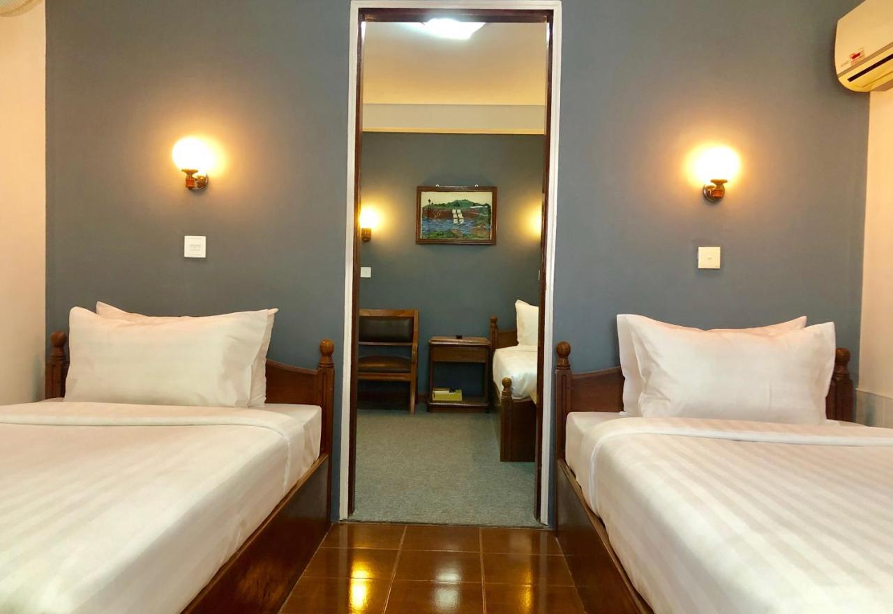 Royal City Hotel Мандалей Екстериор снимка