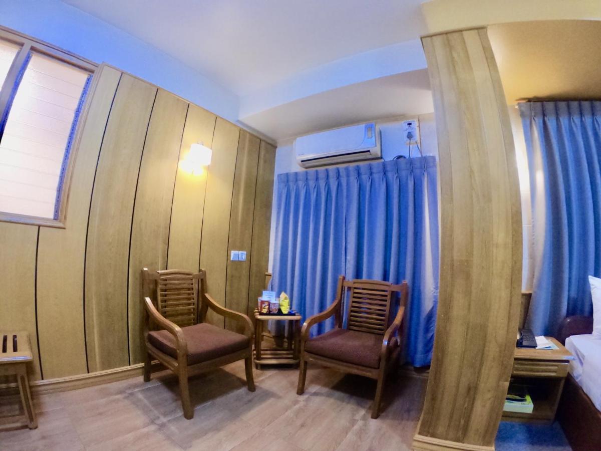 Royal City Hotel Мандалей Екстериор снимка
